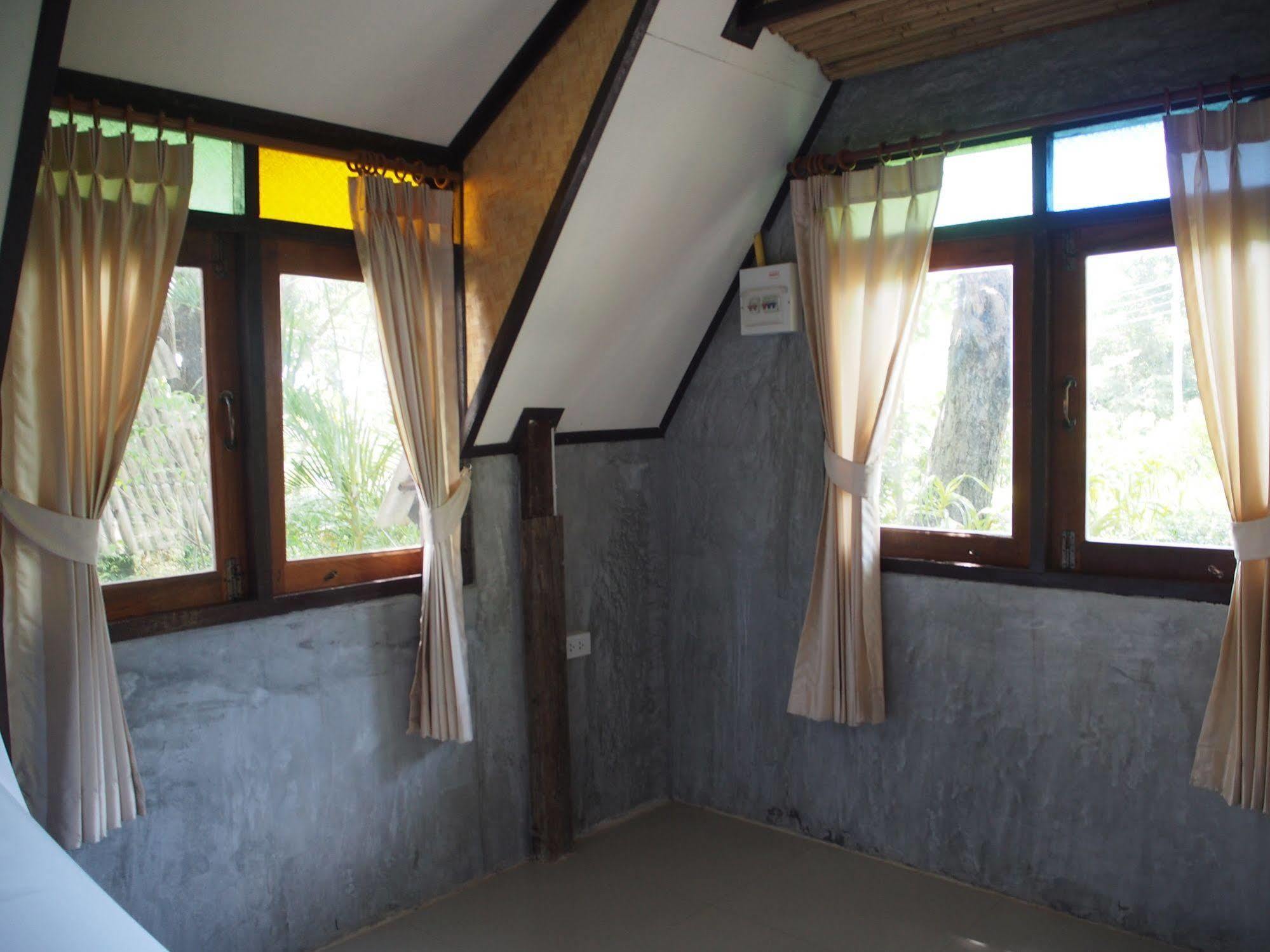 Lanta Happy Hill Hotel Ko Lanta Exterior foto